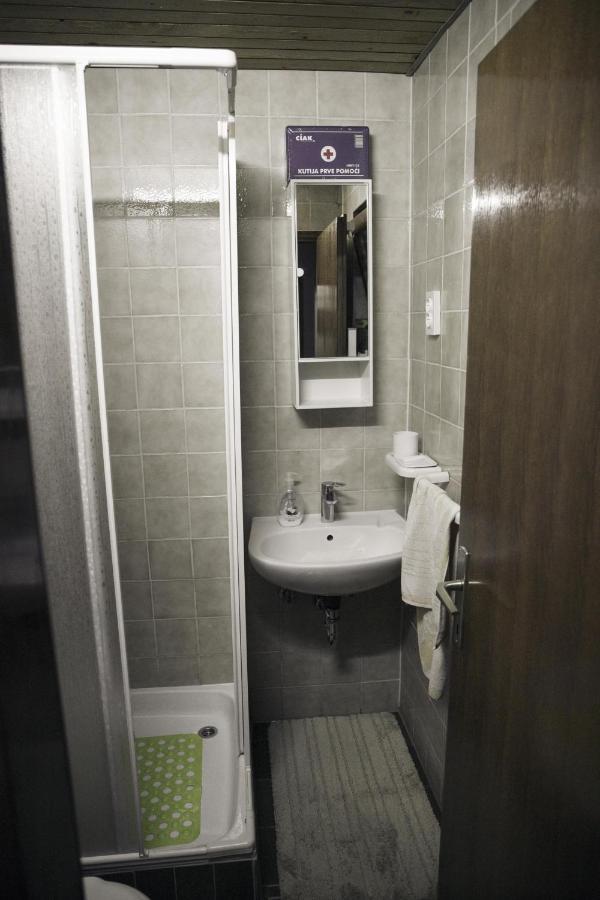 Kuca Za Odmor, Ferienhaus, Holiday Home Rugas Rahonca Kültér fotó