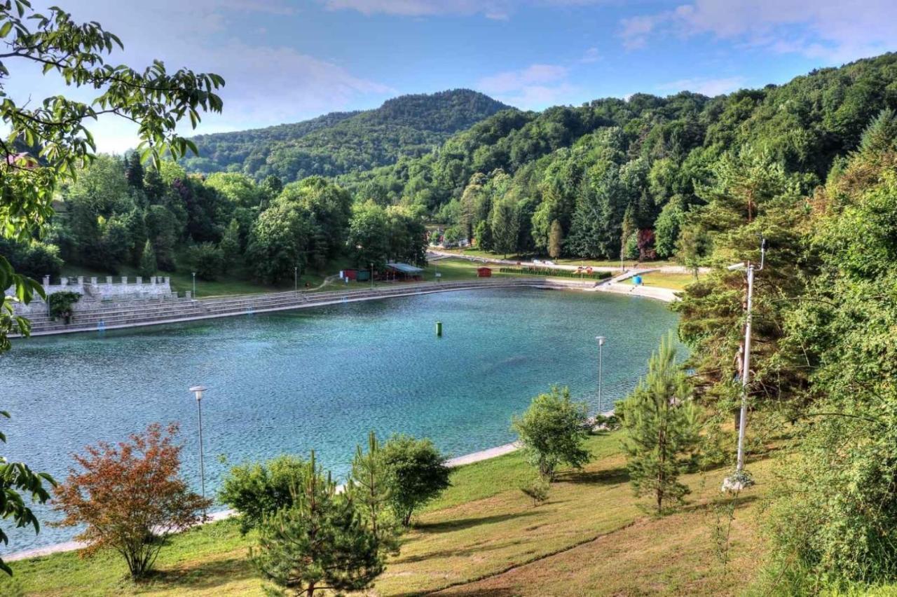 Kuca Za Odmor, Ferienhaus, Holiday Home Rugas Rahonca Kültér fotó